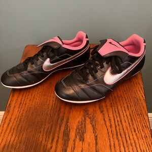 NIKE black and pink cleats Size 5Y (youth)